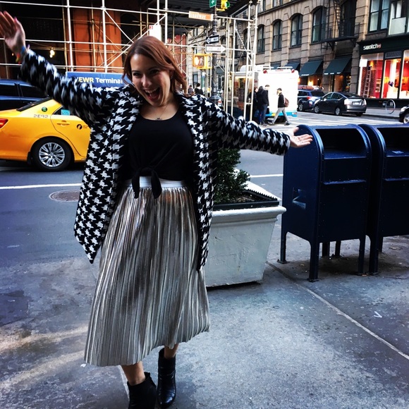 Meet your posher - Picture 2 of 6